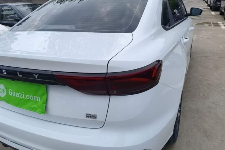 Used Geely Auto Emgrand 2022 4th Generation 1.5L CVT Elite Model Right Rear Taillight