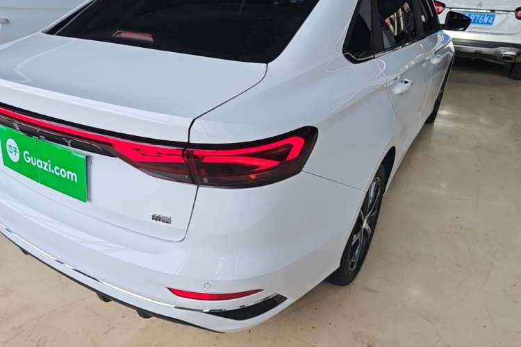 Used Geely Auto Emgrand 2022 4th Generation 1.5L CVT Luxury Model Right Rear Taillight