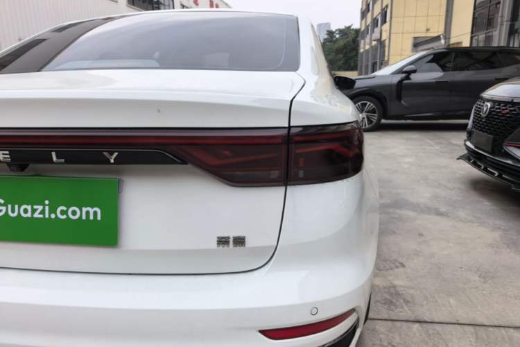 Used Geely Auto Emgrand 2022 4th Generation 1.5L CVT Luxury Model Right Rear Taillight