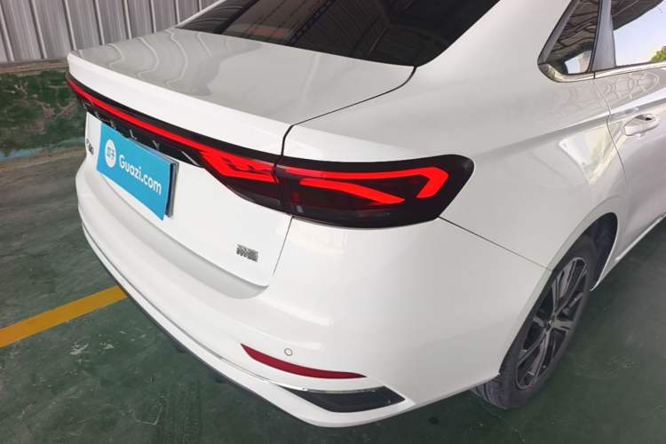 Used Geely Auto Emgrand 2022 4th Generation 1.5L CVT Flagship Model Right Rear Taillight