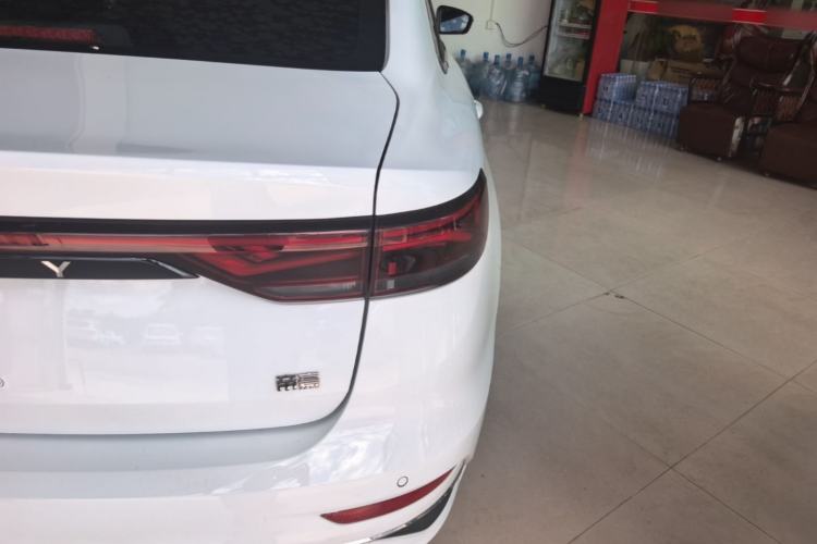 Used Geely Auto Emgrand 2022 4th Generation 1.5L CVT Luxury Model Right Rear Taillight