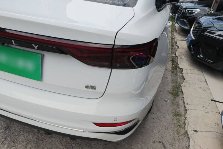 Used Geely Auto Emgrand 2022 4th Generation 1.5L CVT Luxury Model Right Rear Taillight