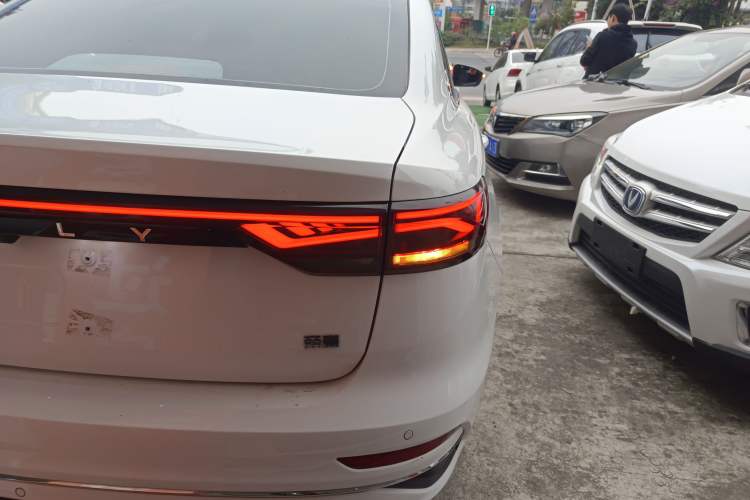 Used Geely Auto Emgrand 2022 4th Generation 1.5L CVT Luxury Model Right Rear Taillight