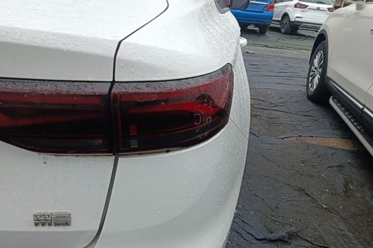 Used Geely Auto Emgrand 2022 4th Generation 1.5L CVT Luxury Model Right Rear Taillight