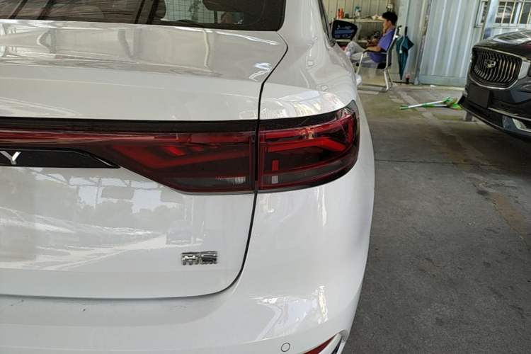 Used Geely Auto Emgrand 2022 4th Generation 1.5L CVT Luxury Model Right Rear Taillight