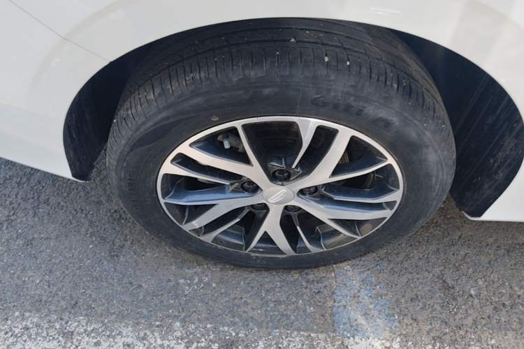 Used Geely Auto Emgrand 2022 4th Generation 1.5L CVT Elite Model Right Rear Wheel Hub