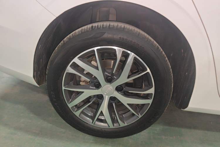 Used Geely Auto Emgrand 2022 4th Generation 1.5L Manual Elite Model Right Rear Wheel Hub