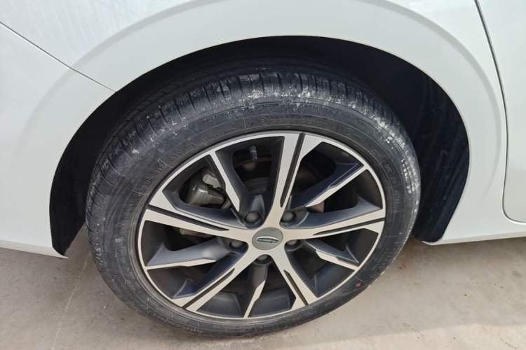 Used Geely Auto Emgrand 2022 4th Generation 1.5L CVT Luxury Model Right Rear Wheel Hub