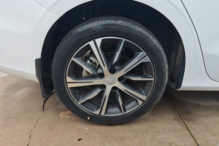 Used Geely Auto Emgrand 2022 4th Generation 1.5L CVT Luxury Model Right Rear Wheel Hub