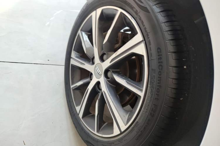 Used Geely Auto Emgrand 2022 4th Generation 1.5L CVT Luxury Model Right Rear Wheel Hub