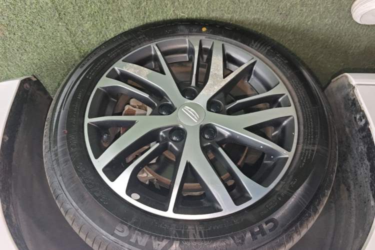 Used Geely Auto Emgrand 2022 4th Generation 1.5L Manual Luxury Model Right Rear Wheel Hub