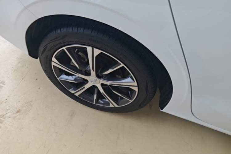 Used Geely Auto Emgrand 2022 4th Generation 1.5L CVT Luxury Model Right Rear Wheel Hub