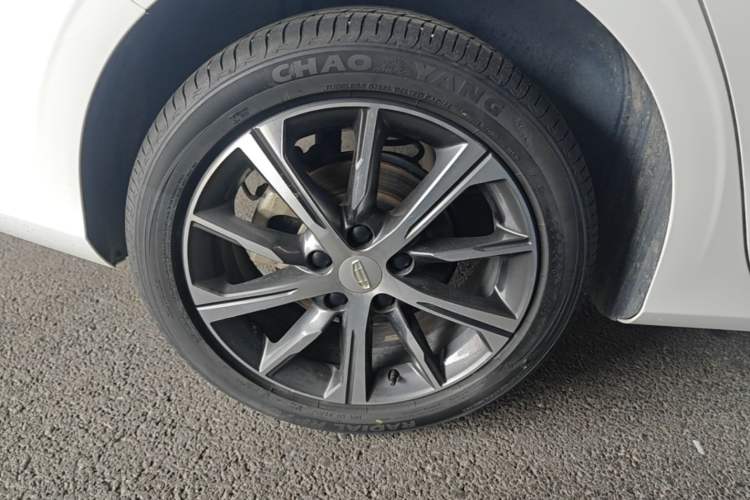 Used Geely Auto Emgrand 2022 4th Generation 1.5L CVT Luxury Model Right Rear Wheel Hub