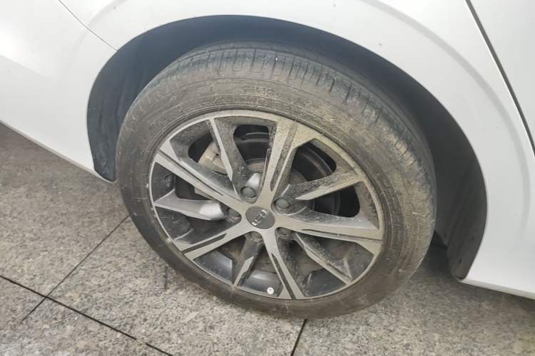 Used Geely Auto Emgrand 2022 4th Generation 1.5L CVT Luxury Model Right Rear Wheel Hub