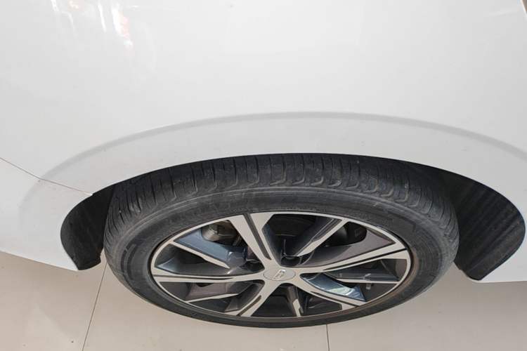 Used Geely Auto Emgrand 2022 4th Generation 1.5L CVT Luxury Model Right Rear Wheel Hub