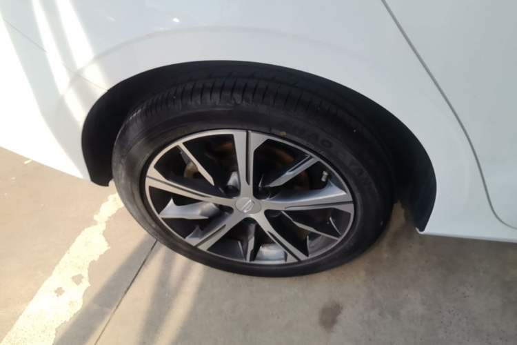 Used Geely Auto Emgrand 2022 4th Generation 1.5L CVT Luxury Model Right Rear Wheel Hub