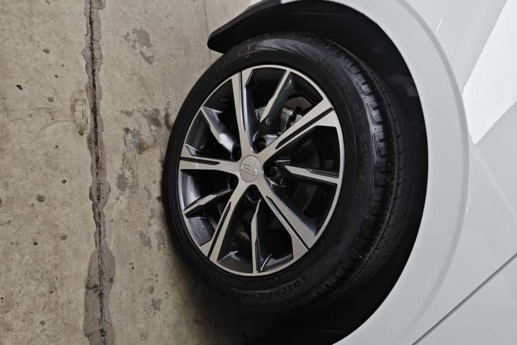 Used Geely Auto Emgrand 2022 4th Generation 1.5L CVT Luxury Model Right Rear Wheel Hub