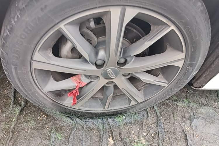 Used Geely Auto Emgrand 2022 4th Generation 1.5L CVT Luxury Model Right Rear Wheel Hub