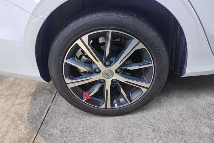 Used Geely Auto Emgrand 2022 4th Generation 1.5L CVT Luxury Model Right Rear Wheel Hub