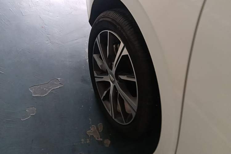 Used Geely Auto Emgrand 2022 4th Generation 1.5L CVT Luxury Model Right Rear Wheel Hub