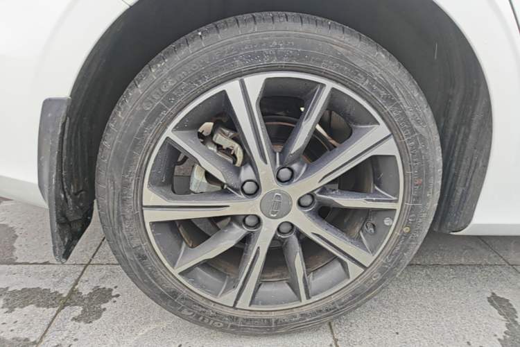 Used Geely Auto Emgrand 2022 4th Generation 1.5L CVT Luxury Model Right Rear Wheel Hub