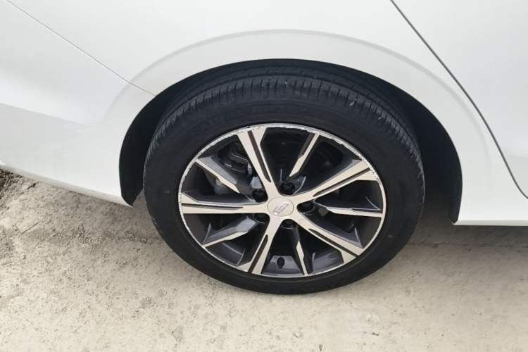 Used Geely Auto Emgrand 2022 4th Generation 1.5L CVT Luxury Model Right Rear Wheel Hub