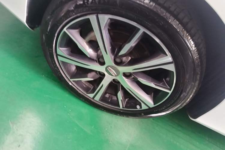 Used Geely Auto Emgrand 2022 4th Generation 1.5L CVT Luxury Model Right Rear Wheel Hub