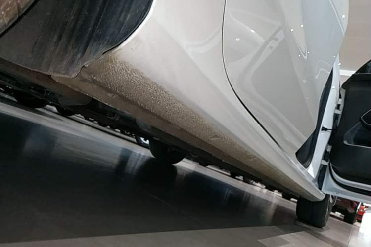 Used Geely Auto Emgrand 2022 4th Generation 1.5L CVT Elite Model Right Side Sill