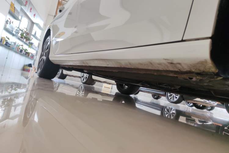 Used Geely Auto Emgrand 2022 4th Generation 1.5L CVT Luxury Model Right Side Sill