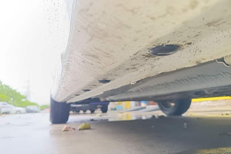 Used Geely Auto Emgrand 2022 4th Generation 1.5L CVT Luxury Model Right Side Sill