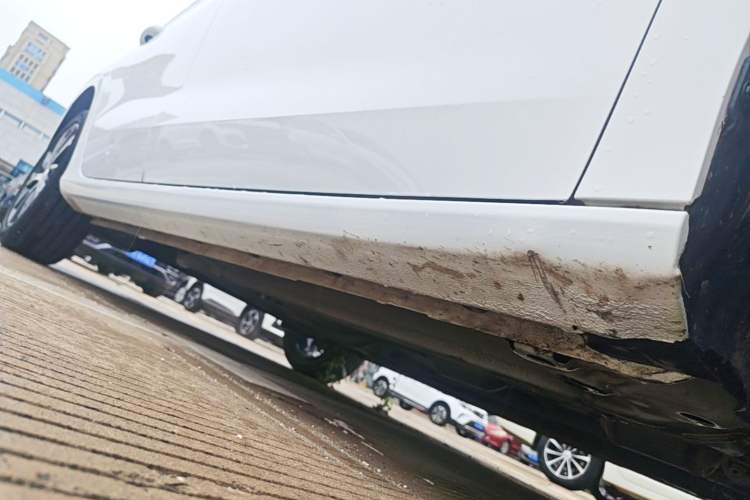 Used Geely Auto Emgrand 2022 4th Generation 1.5L CVT Luxury Model Right Side Sill