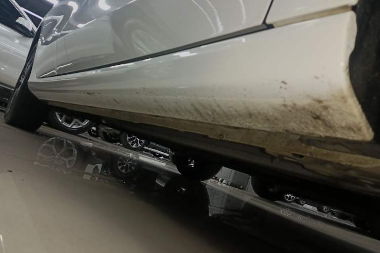 Used Geely Auto Emgrand 2022 4th Generation 1.5L CVT Luxury Model Right Side Sill