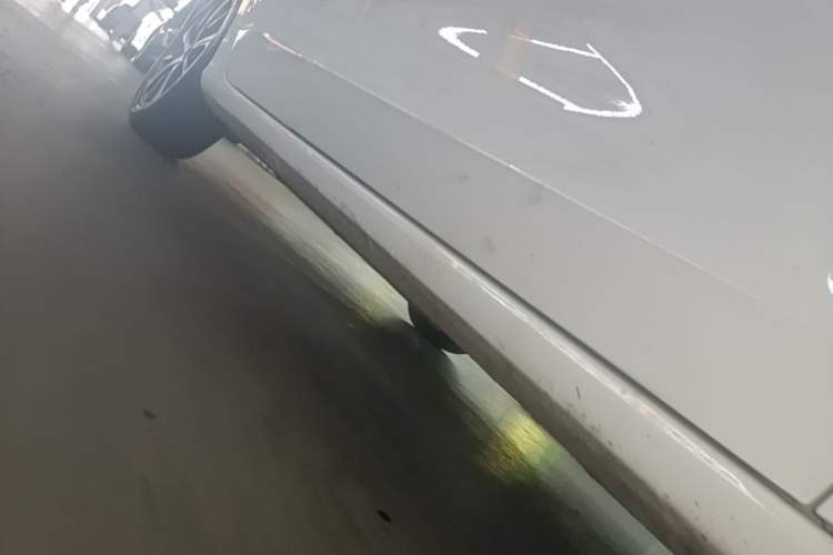 Used Geely Auto Emgrand 2022 4th Generation 1.5L CVT Flagship Model Right Side Sill