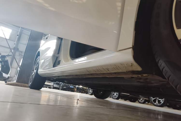 Used Geely Auto Emgrand 2022 4th Generation 1.5L CVT Luxury Model Right Side Sill