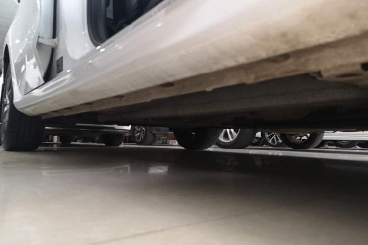 Used Geely Auto Emgrand 2022 4th Generation 1.5L CVT Luxury Model Right Side Sill