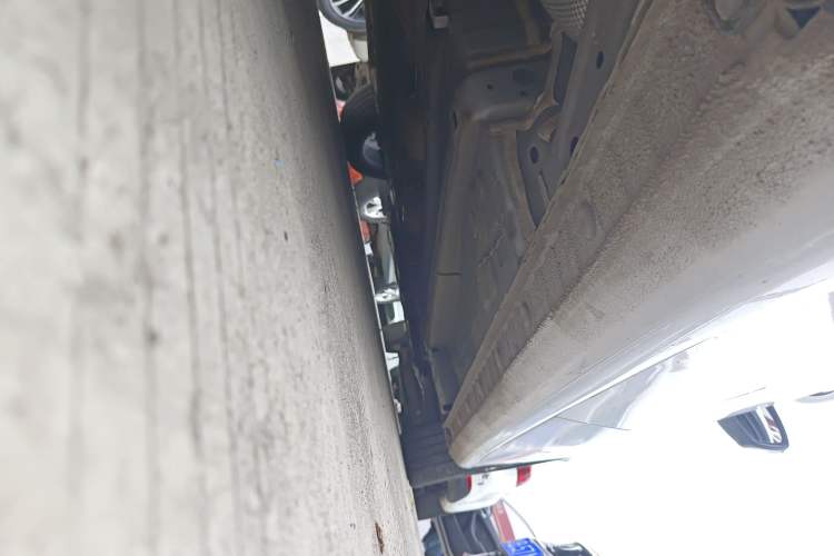 Used Geely Auto Emgrand 2022 4th Generation 1.5L CVT Luxury Model Right Side Sill
