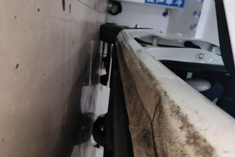 Used Geely Auto Emgrand 2022 4th Generation 1.5L CVT Flagship Model Right Side Sill