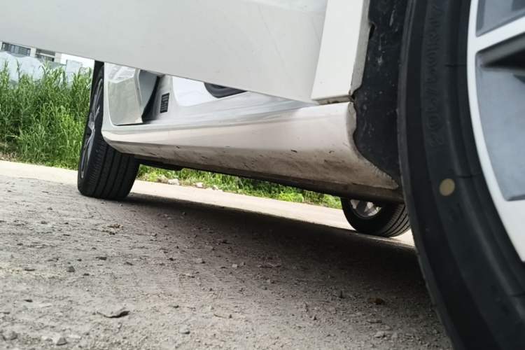 Used Geely Auto Emgrand 2022 4th Generation 1.5L CVT Luxury Model Right Side Sill