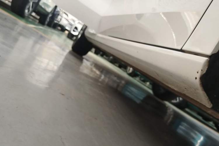 Used Geely Auto Emgrand 2022 4th Generation 1.5L CVT Luxury Model Right Side Sill