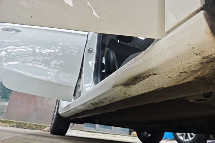 Used Geely Auto Emgrand 2022 4th Generation 1.5L CVT Luxury Model Right Side Sill