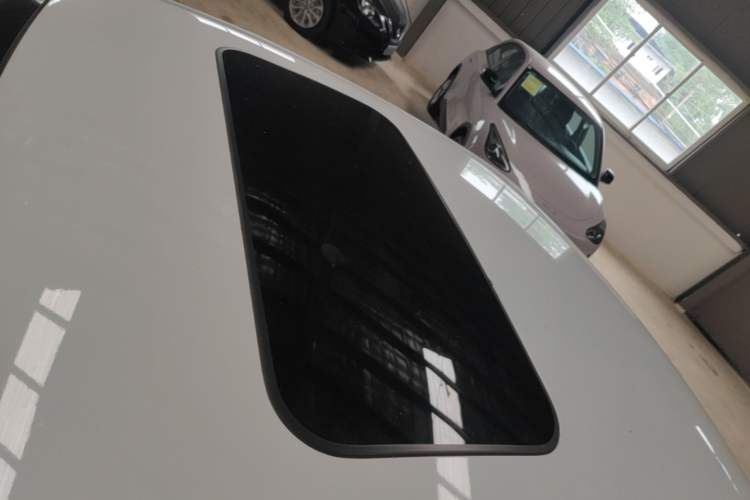 Used Geely Auto Emgrand 2022 4th Generation 1.5L CVT Luxury Model Roof