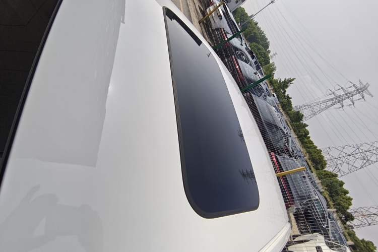 Used Geely Auto Emgrand 2022 4th Generation 1.5L CVT Flagship Model Roof