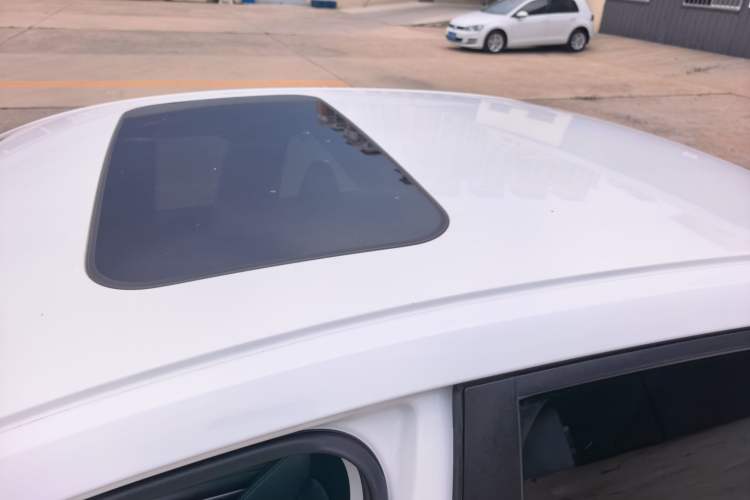 Used Geely Auto Emgrand 2022 4th Generation 1.5L CVT Luxury Model Roof