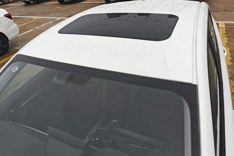 Used Geely Auto Emgrand 2022 4th Generation 1.5L CVT Elite Model Roof