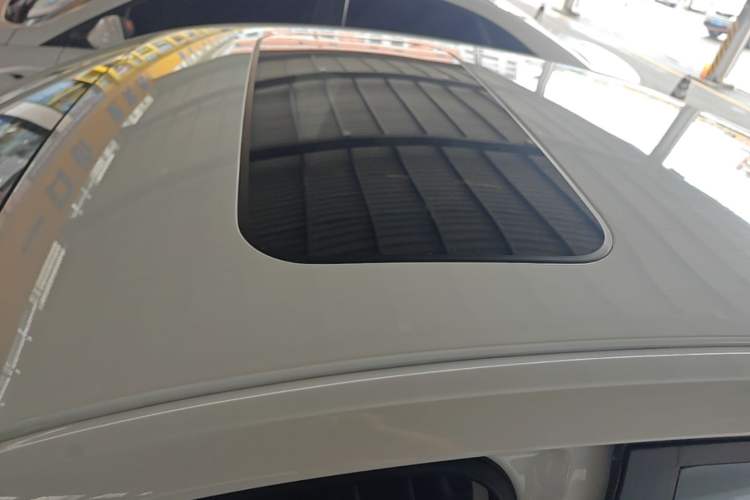 Used Geely Auto Emgrand 2022 4th Generation 1.5L CVT Luxury Model Roof
