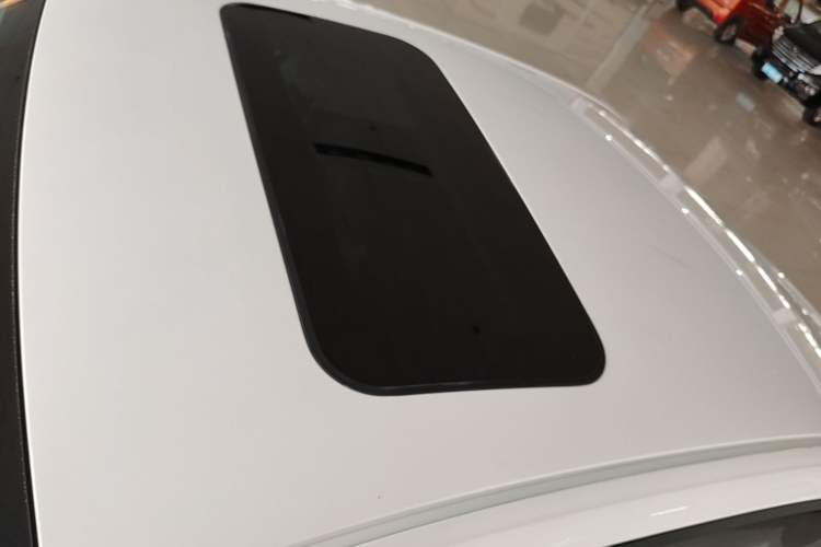 Used Geely Auto Emgrand 2022 4th Generation 1.5L CVT Luxury Model Roof