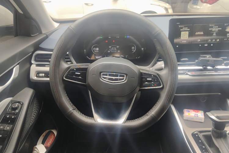 Used Geely Auto Emgrand 2022 4th Generation 1.5L CVT Flagship Model Steering Wheel