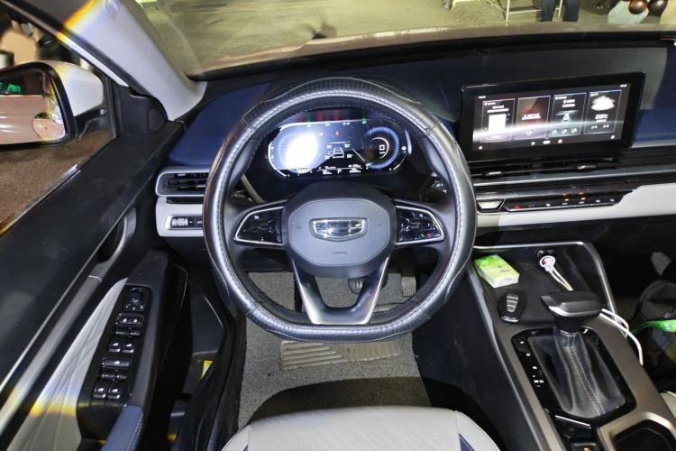 Used Geely Auto Emgrand 2022 4th Generation 1.5L CVT Flagship Model Steering Wheel