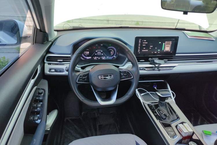 Used Geely Auto Emgrand 2022 4th Generation 1.5L CVT Flagship Model Steering Wheel
