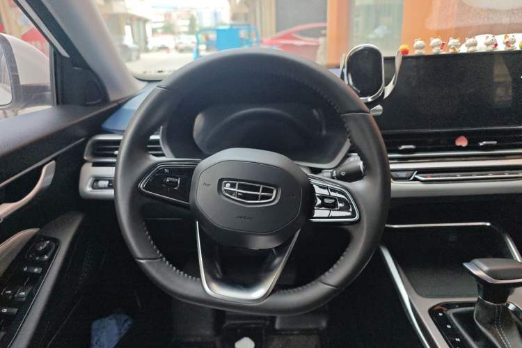 Used Geely Auto Emgrand 2022 4th Generation 1.5L CVT Flagship Model Steering Wheel